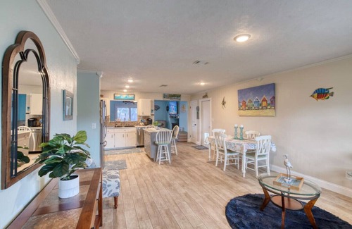 Port Orange Maison | Under The Sea Pool and Hot Tub