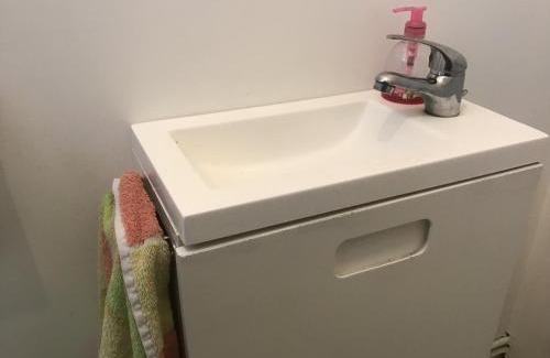 Le Pizou Maison | Une chambre pour deux avec vue sur la piscine