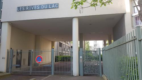 Noisy-le-Grand Maison | une chambre privee entre paris et disneyland