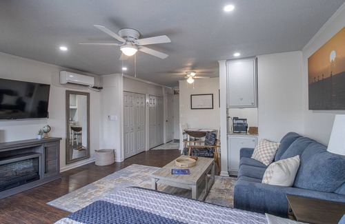 Diamondhead Copropriété | unFOREgettable 19th hole - steps from the Country Club, Golf & Pools - Pets OK!
