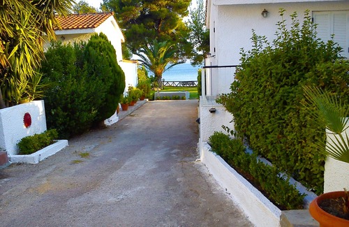 Eretria Villa | Moments de vacances inoubliables dans une villa, un jet de pierre de la mer