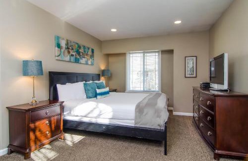 Midvale Maison | Union Duplex Cove and Woods in Salt Lake with Hot Tub