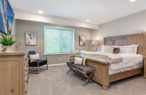 Midvale Maison | Union Duplex Crossroads and Gateway in Salt Lake with Hot Tub