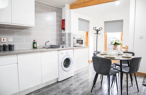 Brunel Maison | Unique 1 bed Flat Near Heathrown