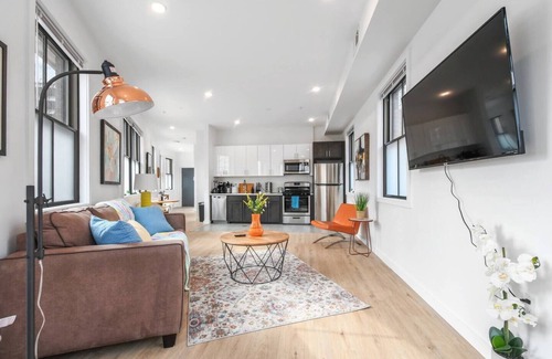 Central Business District Hôtel | ✮Unique 1BR | Walk to NJPAC/NJPENN | 30min to NYC✮