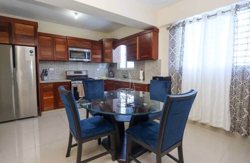 San Cristobal Appartement | Unique 2BR/2BA Apt – Stylish, Modern & High-End