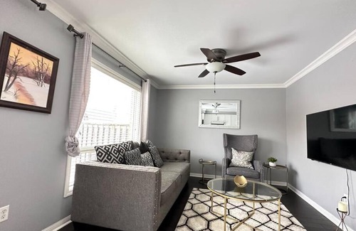 West Oak Trails Maison | Unique 3 bedroom townhouse with 2 parking spaces.