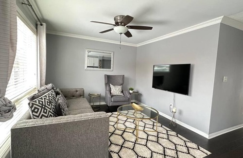 West Oak Trails Maison | Unique 3 bedroom townhouse with 2 parking spaces.