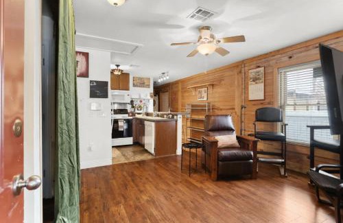 Seventh Ward Maison | Unique 3BD 'Urban Cabin' close to French Quarter