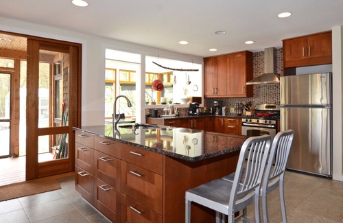Saugerties Maison | UNIQUE! 40 Pvt. Ac. Fireplace, Grill, Enclosed Heated Pool & Hot Tub