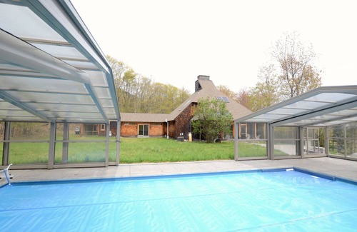 Saugerties Maison | UNIQUE! 40 Pvt. Ac. Fireplace, Grill, Enclosed Heated Pool & Hot Tub