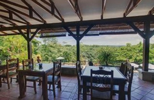 Coyolar Maison | Unique 5 Architectural Homes, Pool & Wi-Fi