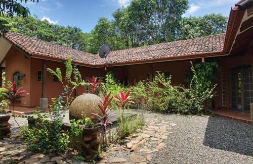Coyolar Maison | Unique 5 Architectural Homes, Pool & Wi-Fi