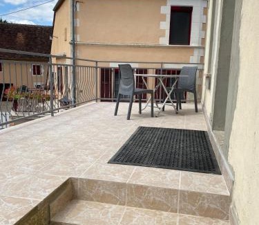 Dampierre-sous-Bouhy Maison | Unique and quiet house with beautiful terrace