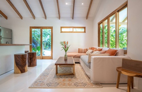 Playa Santa Teresa Maison | Unique beach side villa Rocamar Santa Teresa