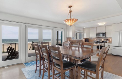 Ogunquit Maison | Emplacement incroyable avec vue panoramique sur la plage et l'océan, cette maison a tout!
