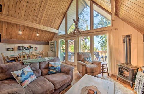 Camano Island Maison | Unique Camano Cabin with Mountain and Water Views
