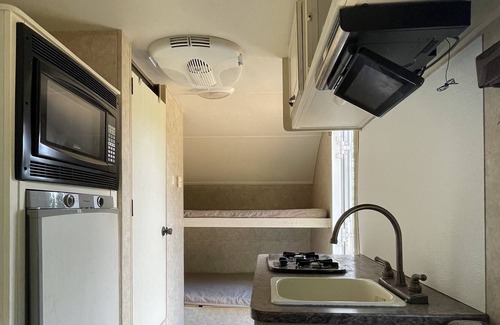Strong Maison | Unique Camper located at the edge of Muskoka