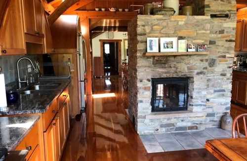 Mercersburg Autre | Unique Colonial Log House Secluded Near White Tail