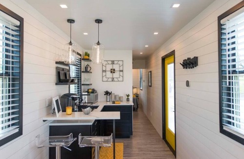 Waco Appartement | Charming Container Home with Rooftop in Waco