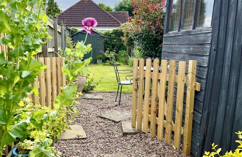 Edwinstowe Cottage | Unique Cosy Cottage In Sherwood Forest