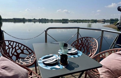 Lathum Maison | Unique experience on the water.