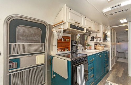 Granbury Maison | Unique Farm Experience in Airstream Close to Town
