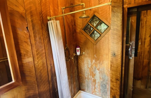 Port Levy Cottage | Unique Farm stay cottage