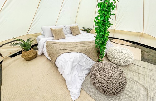 Sicklerville Maison | Unique Glamping - 15 Acre Land (Tent Only)