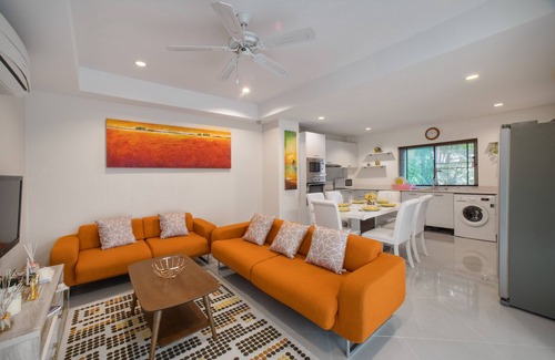 Ban Saiyuan Villa | Villa de style grec unique située au sud de l'île de Phuket