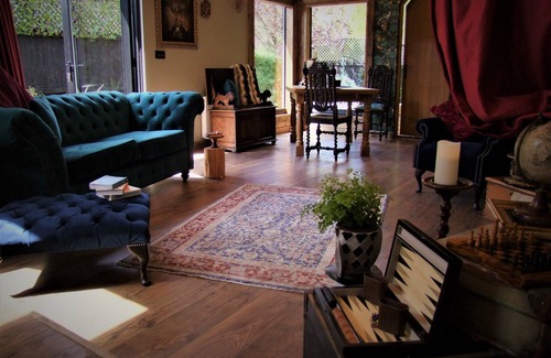 Layer de la Haye Chalet De Ski | Unique Hideaway on the Edge of Ancient Woodland