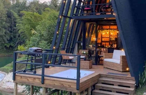 Guatape Chalet De Ski | Unique Lake House breathtaking views