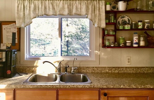 Havelock-Belmont-Methuen Cottage | Unique Little Island Cottage Getaway with Stunning Views.