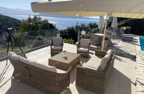 Gimari Villa | Belle villa dans un endroit magnifique avec piscine chauffée.
