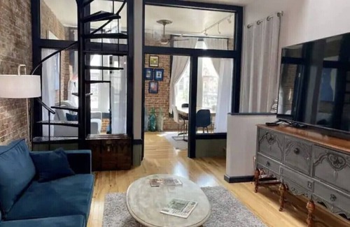 Glens Falls Appartement | Unique Loft Downtown Glens Falls