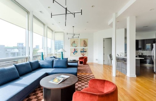 West Town Appartement | Unique Luxury Fulton Market Penthouse - Sleeps 32