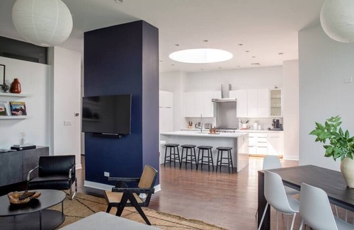 West Town Appartement | Unique Luxury Fulton Market Penthouse - Sleeps 32