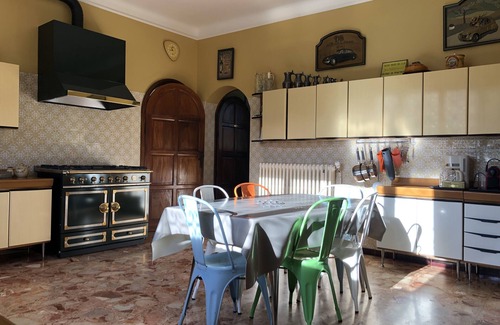 Septemes-les-Vallons Villa | Unique : Manoir + dépendance avec piscine entre Aix et Marseille