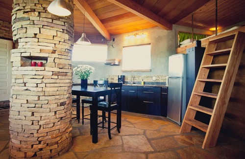 Desert View Village Maison | ** Unique ** New ** studio ** ** Kiva Cave Creek **