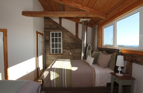 Lunenburg Maison | Unique Oceanview Hilltop Retreat