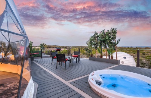 Lago Vista Station Balnéaire | Unique Eco-Glamping Resort in TX Hill country - Pod #8!