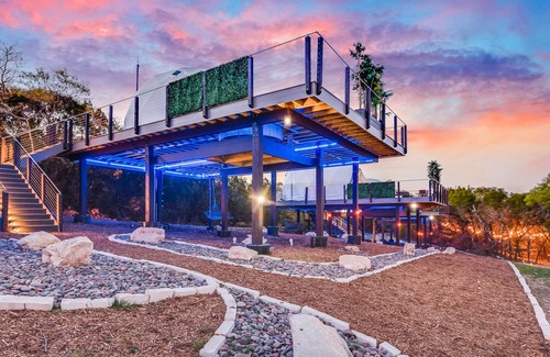 Lago Vista Station Balnéaire | Unique Eco-Glamping Resort in TX Hill country - Pod #11!