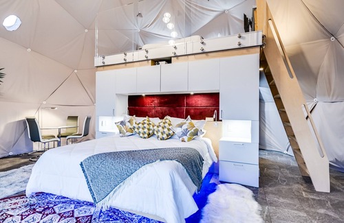 Lago Vista Station Balnéaire | Unique & Plush Eco-Glamping Resort in TX Hill country!