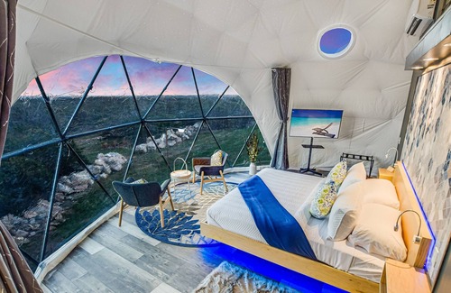 Lago Vista Station Balnéaire | Unique & Plush Eco-Glamping Resort in TX Hill country!