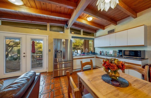 Tucson Maison | Jojoba Studio (Ari) -
