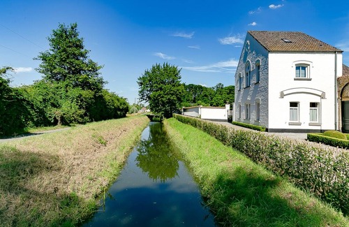 Koekelare Villa | Unique property, in an idyllic location with heated outdoor pool