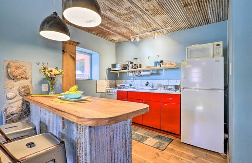 Santa Cruz Appartement | Unique Santa Cruz Studio ~ 25 Mi to Santa Fe