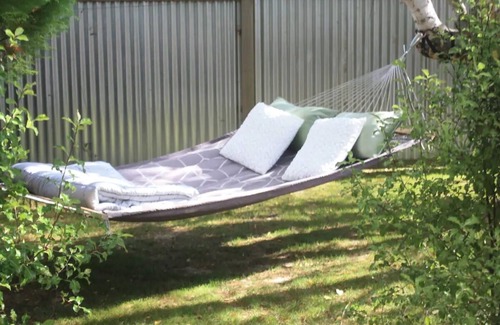 Fairlie Cottage | Unique Star-Gazing Entertainment from your Pillow