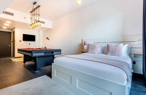 Dubai Production City Appartement | Unique Studio with Jacuzzi