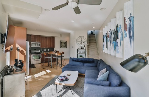 Highland Maison | Maison de ville unique de 4 étages avec bain à remous sur le toit au cœur de Denver